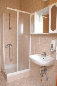 Apartments by the sea Trpanj, Peljesac - 3162