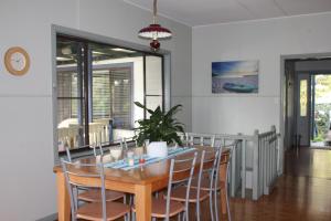 Avoca Beach "Cape Cottage"