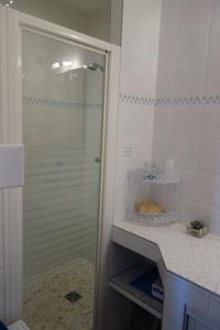 Appartement ARCACHON Perreire Premiere ligne les pieds dans l eau vue magnifique sur le bassin