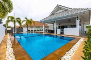 Private 3 Bedroom Pool Villa PP10