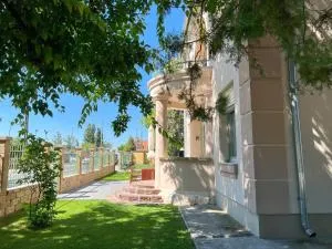 Lujza Apartman - Fonyód Vasútállomás