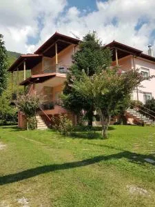 Hillside View Home - Zovik