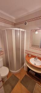 Seaside gem, 3 ensuites, beach & town centre