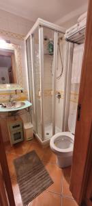 Seaside gem, 3 ensuites, beach & town centre