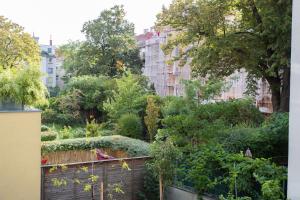 Stilvolle Wohnung mit ruhig gelegenem Balkon