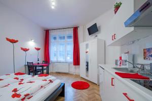 PARKING, AC, WIFI FLAT NEXT TO ANDRASSY Ave