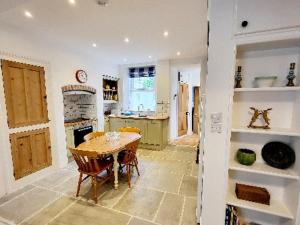 8 Duke Street - Launceston Cornwall