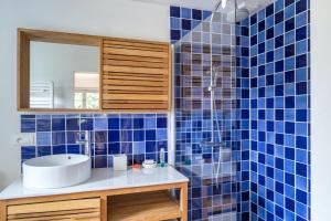 Les Joublanchas : Maison familiale mer et campagne pour 16