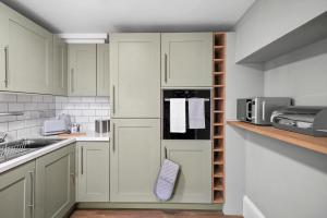 Lux Georgian House in Yorkshire - Parking - Garden