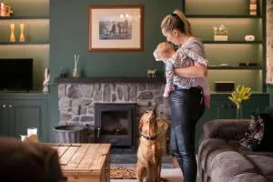 Calm Scottish Country Escape with Hot Tub Sleeps 6 - 布萊克拉