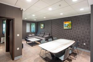 Apartment House - Delta