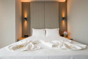 SHERLOCK HOMES HOTELS