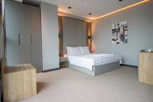 SHERLOCK HOMES HOTELS