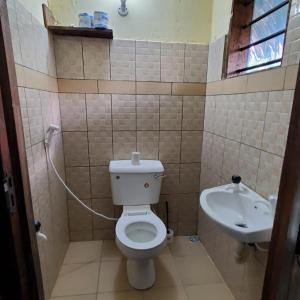 3 Bed Villa - Sleeps 6 - Pool - Garden - Parking