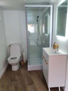 Appartements Coeur de Valras, Mer a 400m - Piscine Privee - Clim : photos des chambres