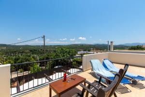 Villa Henry Darmarohori