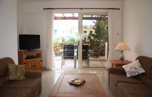 Top floor, 2 bedroom apartment Vanessa D204, FREE WIFI, village view