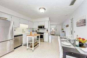 Hav Anna Holiday 211 Periwinkle Plaza