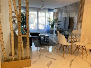 Appartements Centre Ville Sainte maxime 100M plage : photos des chambres