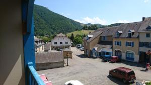 Joli studio avec balcon donnant sur la montagne