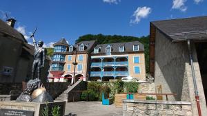 Joli studio avec balcon donnant sur la montagne