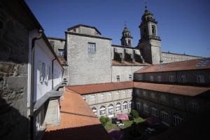 Campillo de San Francisco nº 3 15705 Santiago de Compostela, Spain.