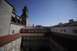 Campillo de San Francisco nº 3 15705 Santiago de Compostela, Spain.