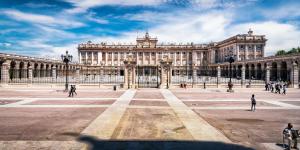 BOOKINGHAM ★Apartaments & Suites