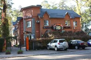 Hotel Gostynnyi Dvir - Moshchun