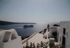 Marizan Caves & Villas Santorini Greece