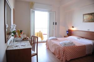 Double or Twin Room with Garden View room in Hotel Astoria