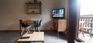 Appartements LUMINEUX 30 m avec BALCON- CENTRE VILLAGE : photos des chambres