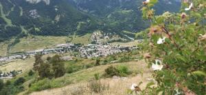 Appartements LUMINEUX 30 m avec BALCON- CENTRE VILLAGE : photos des chambres