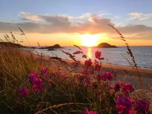 Maison familiale, plage à pied, proche St MALO - Cancale