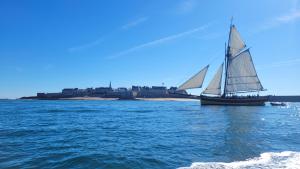 Maisons de vacances Maison familiale, plage a pied, proche St MALO : photos des chambres