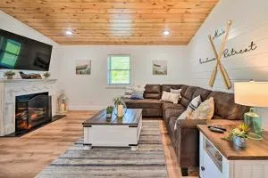 Broken Bow Retreat with Large Yard and Fire Pit! - Eagletown