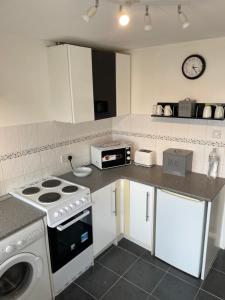 1-Bedroom Chalet at Maryville Caravan Site - Uddingston, Glasgow