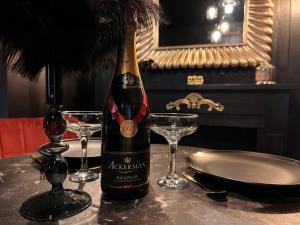 B&B / Chambres d'hotes Love Room Secrete Les Petits Plaisirs : photos des chambres