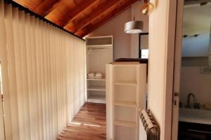 Cabaña con sonido y vista de arroyo