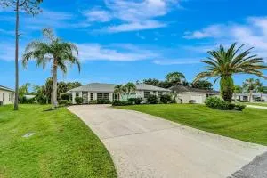 Tropical Oasis - Murdock