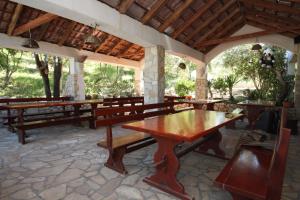 Apartment Karkavac - Scedro 8801a