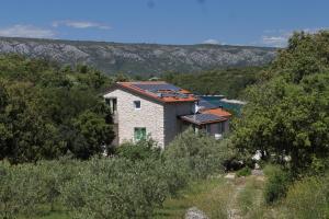 Apartment Karkavac - Scedro 8801d