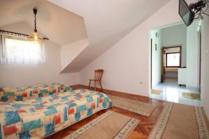 Apartments by the sea Vrboska (Hvar) - 8748