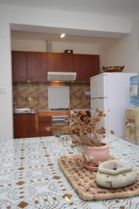 Seaside secluded apartments Cove Karkavac - Scedro, Hvar - 8801