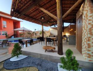 Casa na praia com piscina