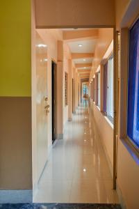 deb Guest House And Banquet hall