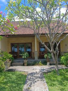 beach side Amed Delem family