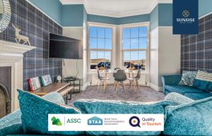 SCOTS-CORNER - INVOICE and REDUCED PRICE only via SUNRISE SHORT LETS DUNDEE, Family Home, 2 Rooms, 4 Single Beds, Easy Access Ring-Road Location, Parking, WiFi, Sleeps 4, Fully Equipped, Brilliant Location, Beautiful River Views - Long Stays