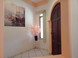 Departamentos cerca del malecón, a unos pasos del estadio de Béisbol