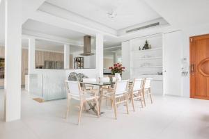 Villa Nirvana - Beachfront Tropical Chic 4BR Haven in Cape Panwa, Phuket